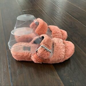 UGG women 2 straps adjustable sandals size fits 8/8.5